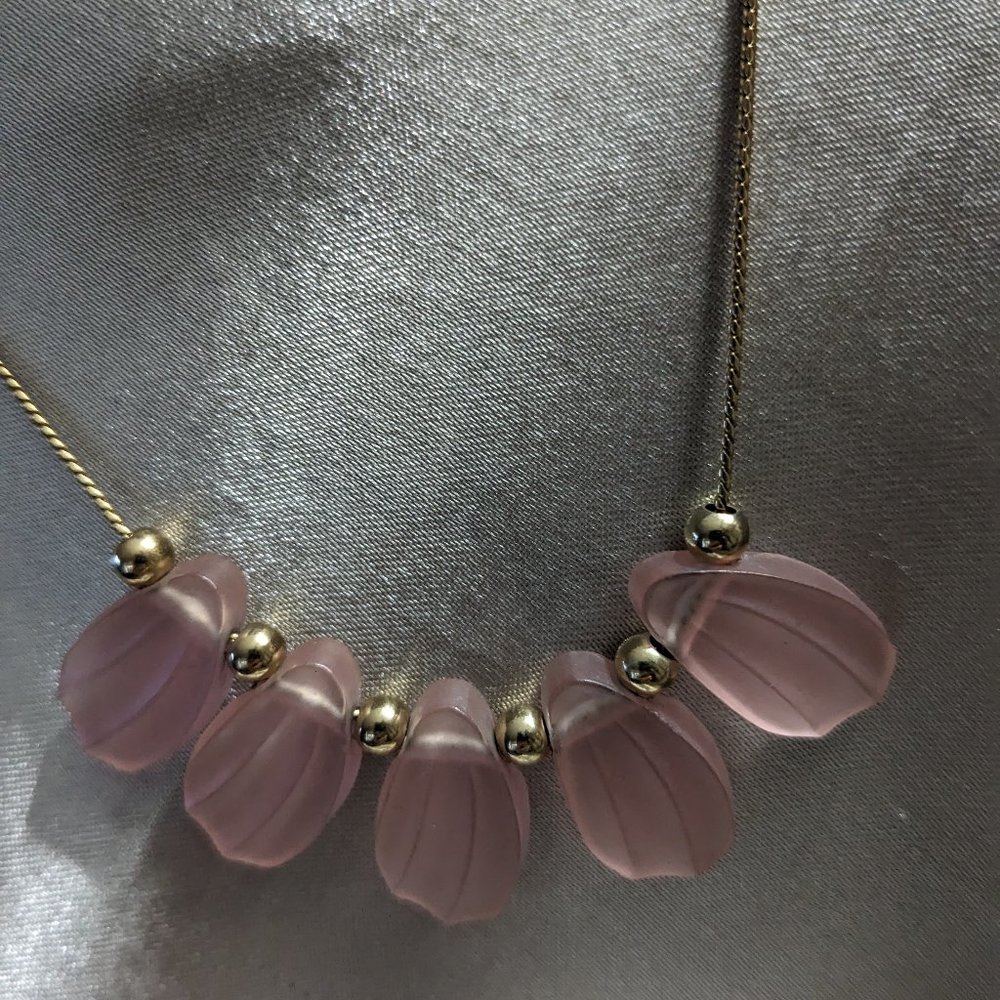 Avons vintage pink necklace/rose earrings